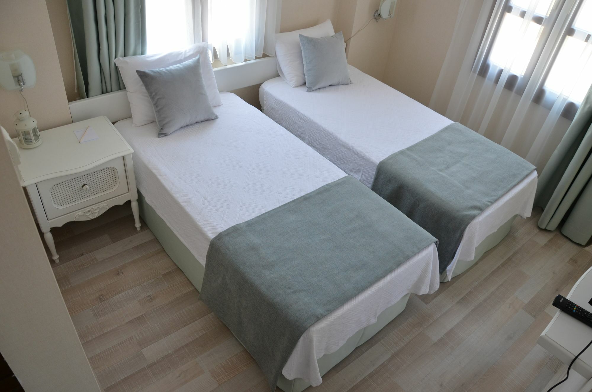 Tasquartas Hotel אלאקאטי מראה חיצוני תמונה